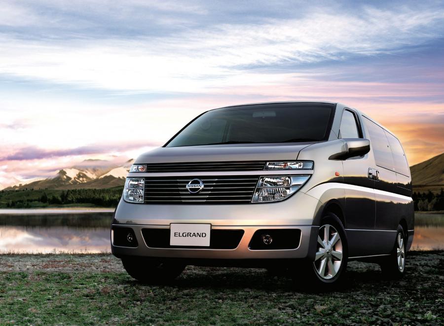  Nissan Elgrand 2002 года  (фото 20 из 23)